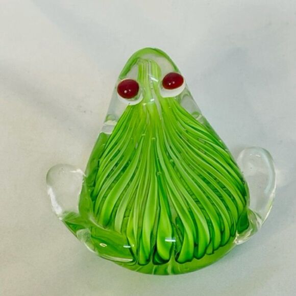 Art Glass Green & Clear Frog with Red Eyes Paperweight 4.25"L x 4"W x 2.5"H - Picture 6 of 6